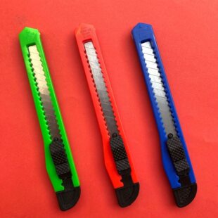 Small plastic wallpapers, pocket knife, creative gift