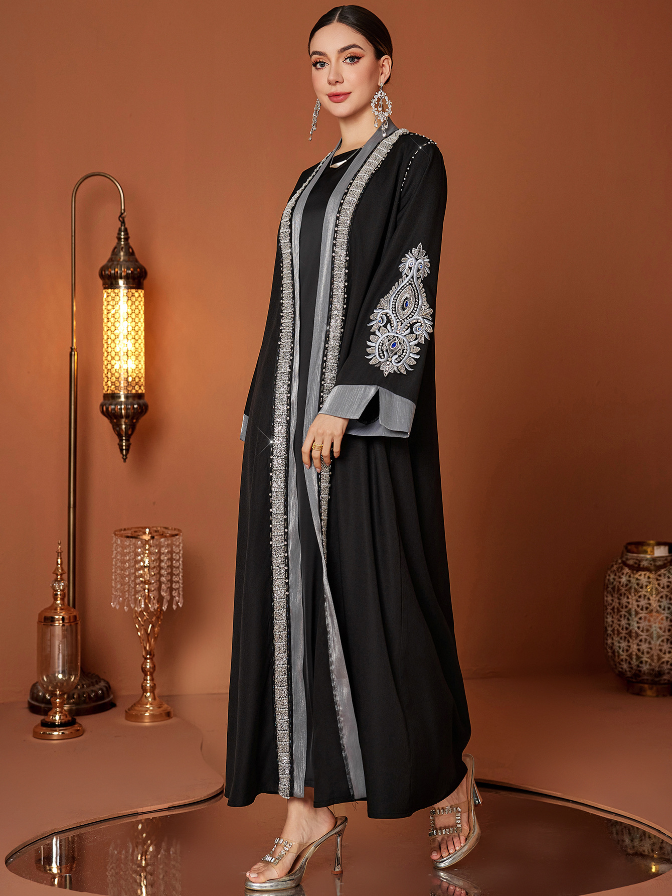 Handbesticktes Blumen Abaya Kleid Mit Strass Für Damen_voghion.com