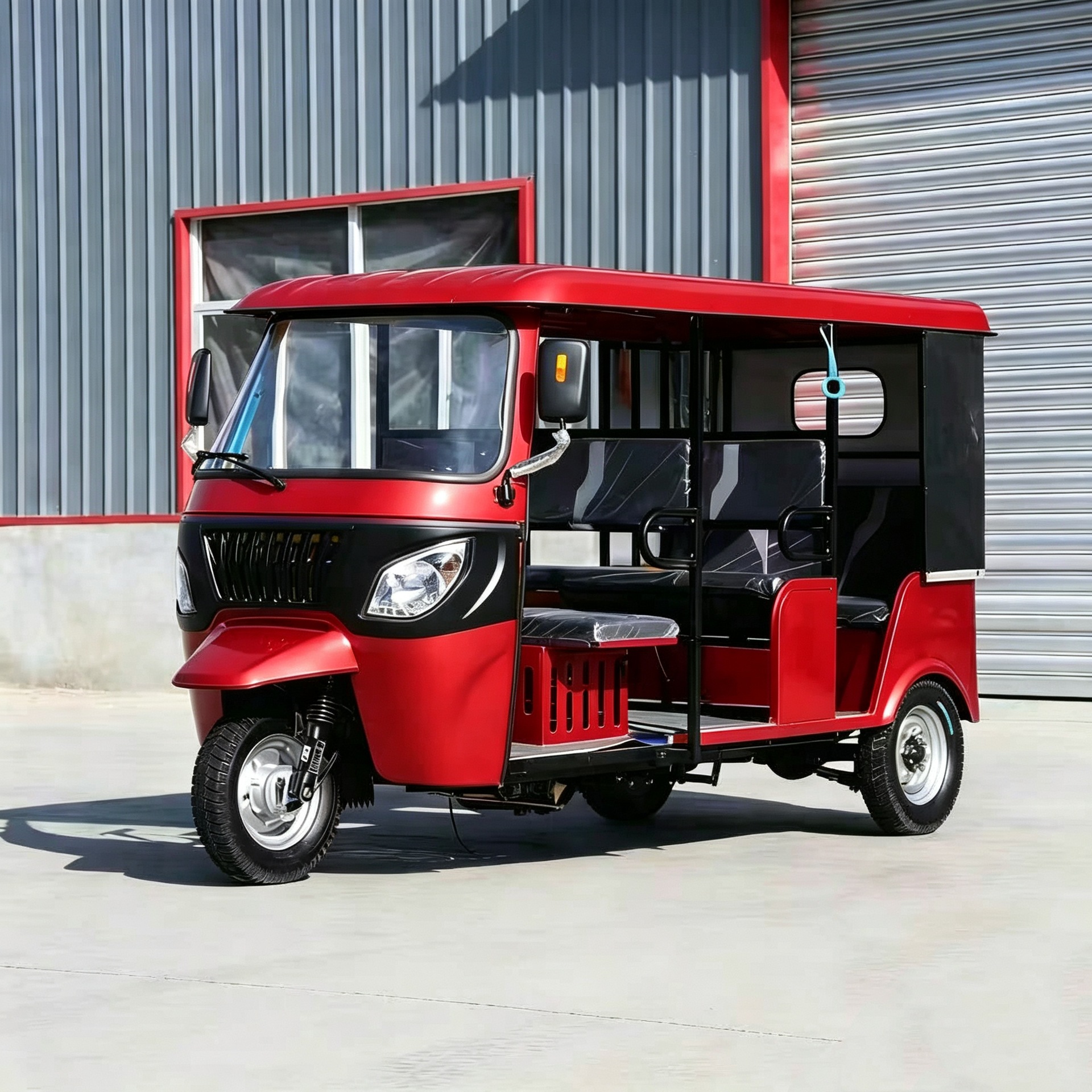 Cross-border export of multi-person passenger fuel-powered tricycles, scenic area sightseeing passenger tricycles with large space for home use and commercial operations