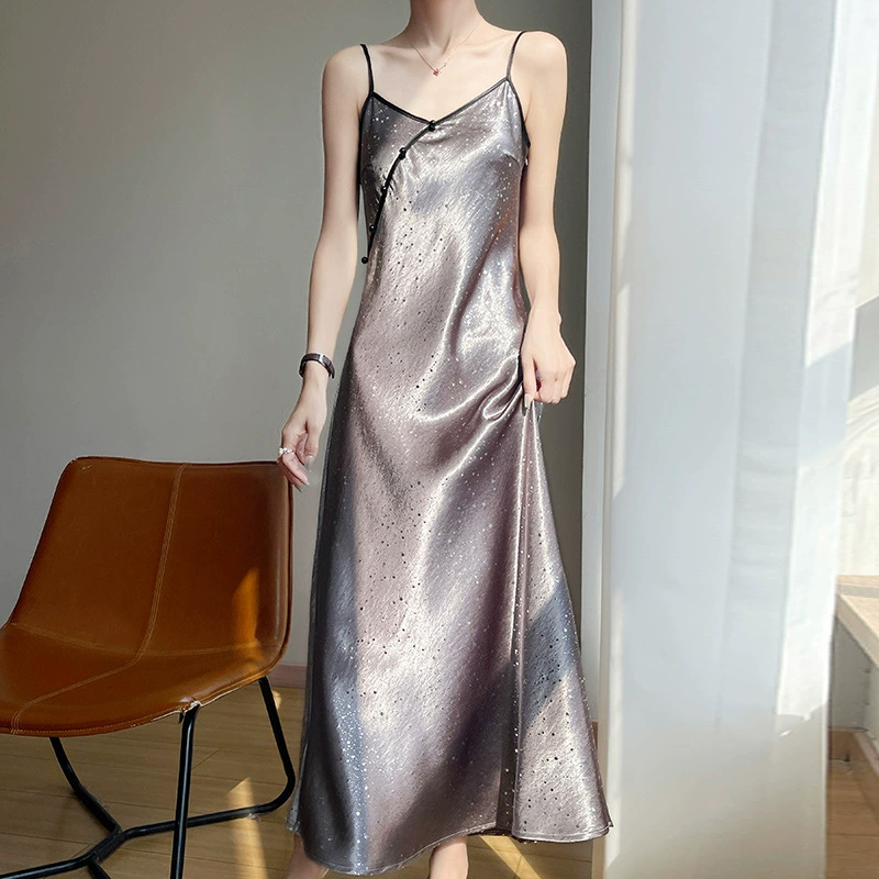 Весенне-летний новый стиль, тонкая и дышащая атласная юбка на подтяжках со свободным серебряным рисунком, женское платье с v-образным вырезом