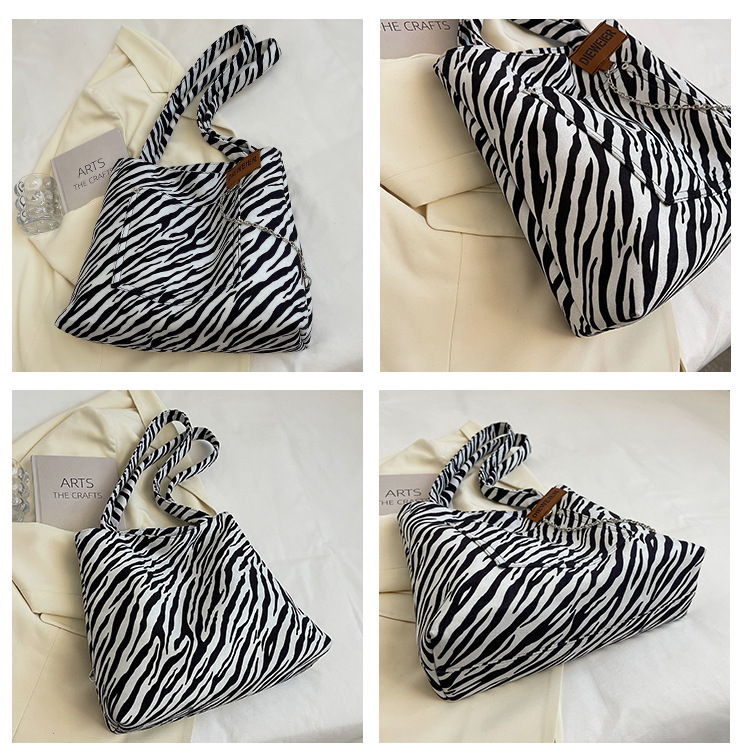 Bag 2021 New Trendy Autumn And Winter Retro Zebra Pattern Fashion Large-capacity One-shoulder Tote Bag display picture 16