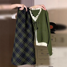 绿色假两件针织毛衣套装连衣裙子女秋冬季小个子韩系穿搭格纹长裙