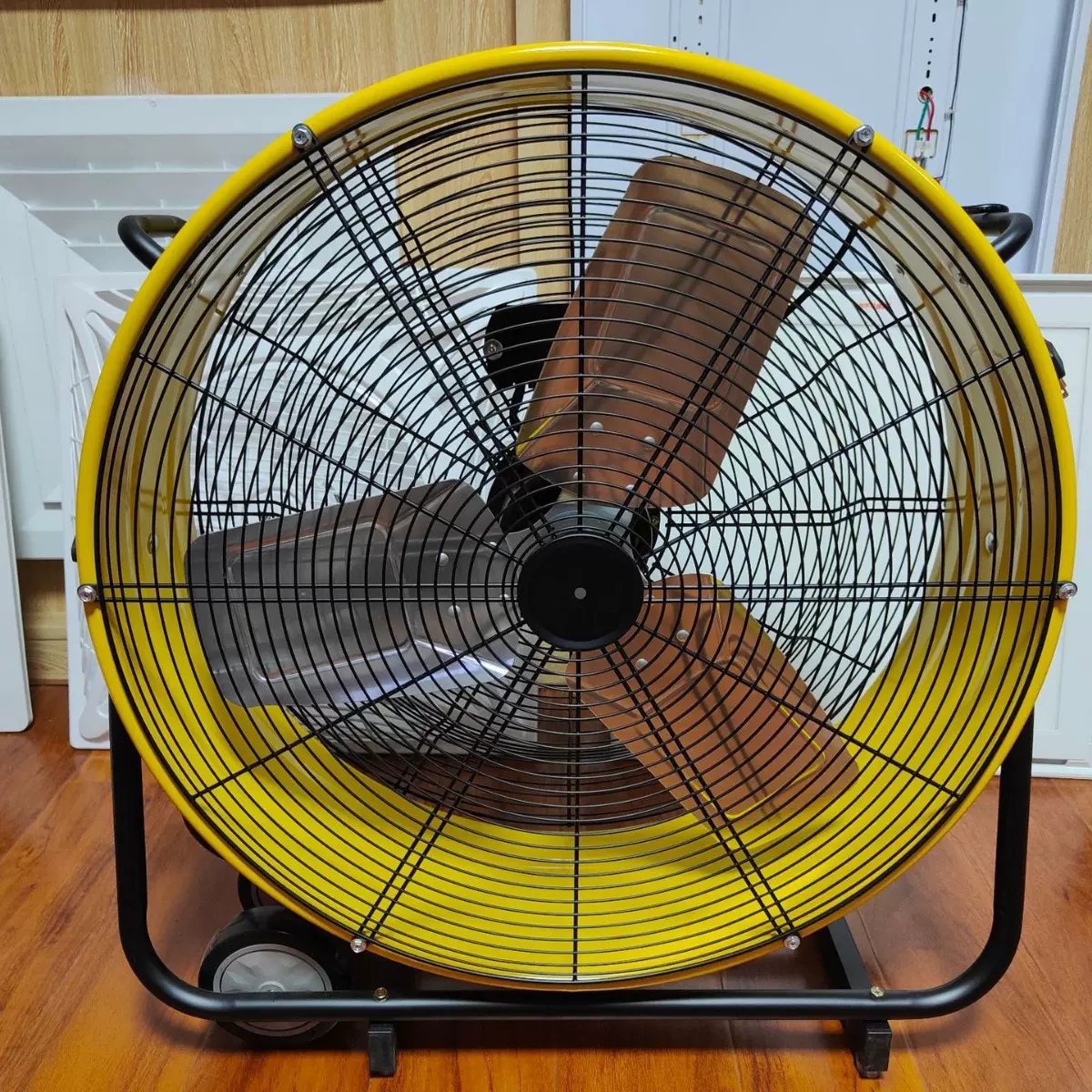 大风量工业用趴地扇带轮方便移动工地用趴地扇工厂用大功率爬地扇