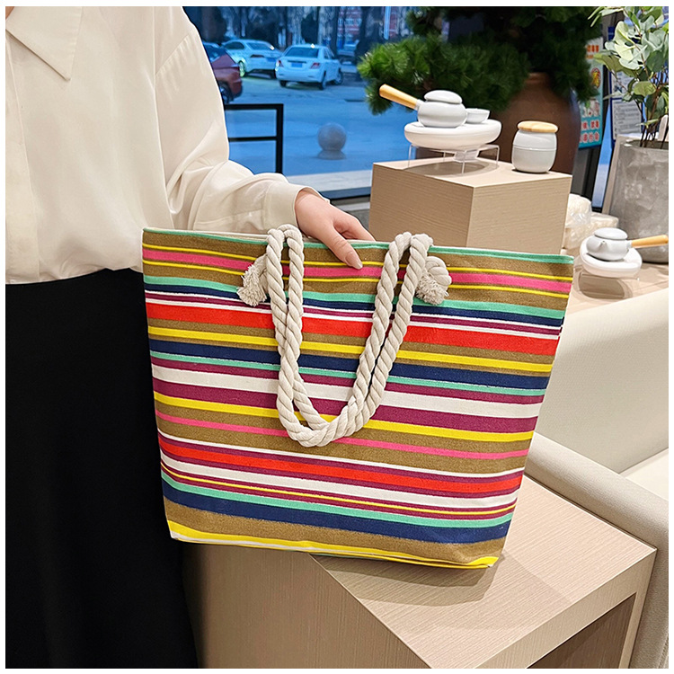 Women's Medium Canvas Geometric Stripe Streetwear Sewing Thread Square Zipper Tote Bag display picture 16