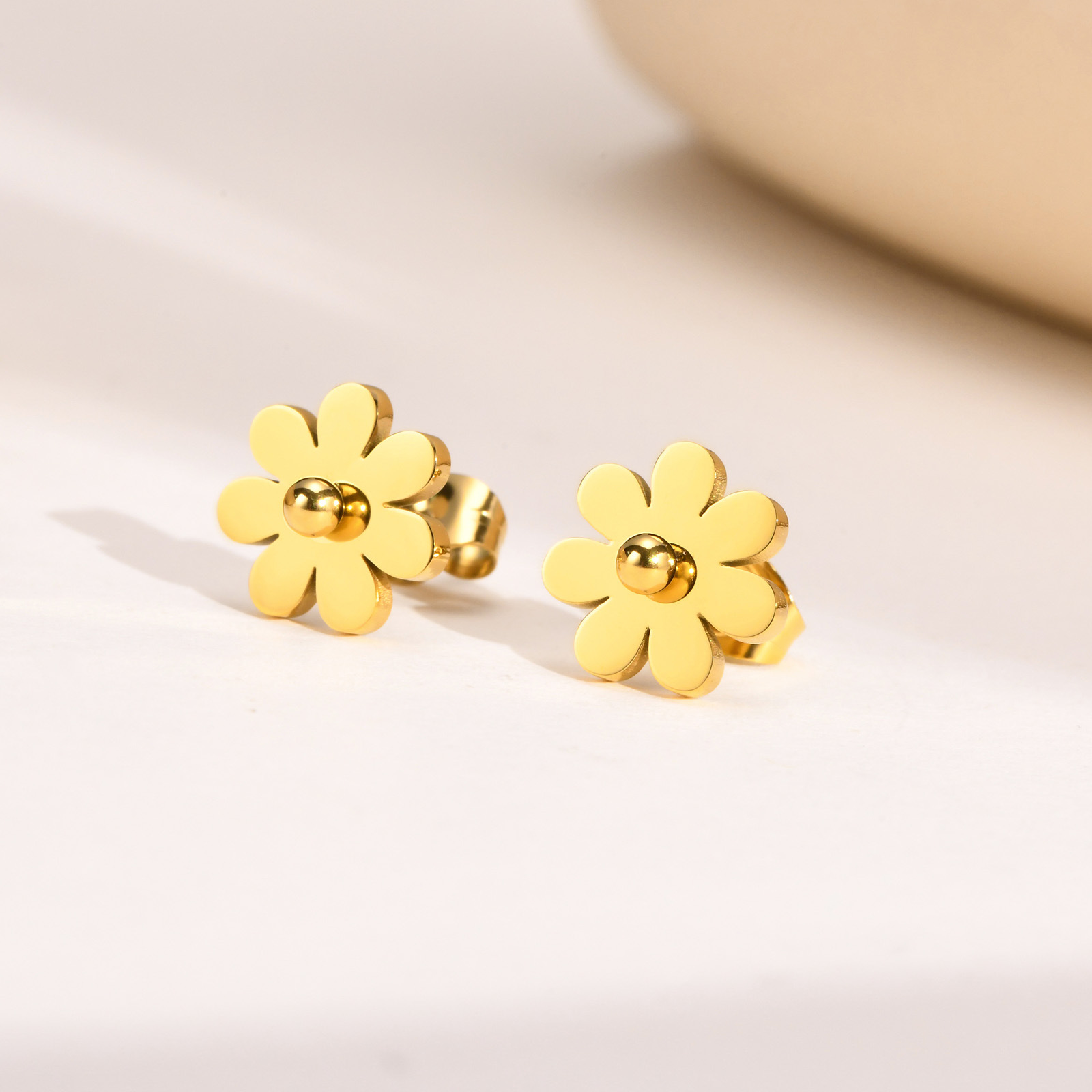 Simple Style Flower Stainless Steel Plating Ear Studs 1 Pair display picture 3