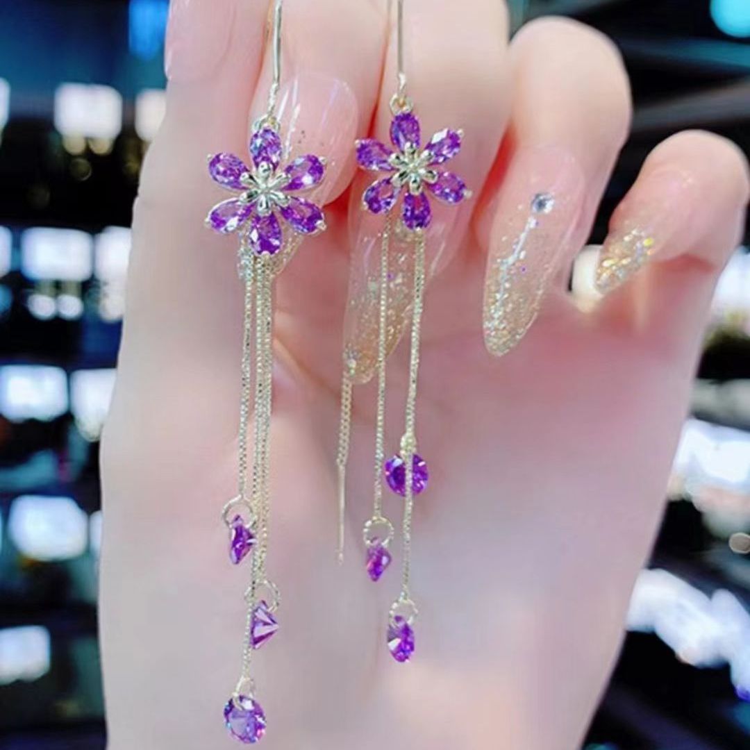韓国の新しい紫色の高級花のイヤリングの新しいファッションの気質の長いタイプのイヤリングの小さい大衆の流蘇の耳の糸