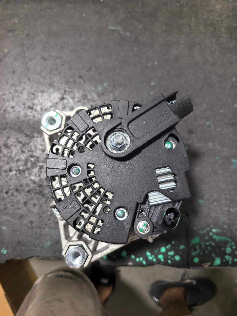 LR105985 Generator