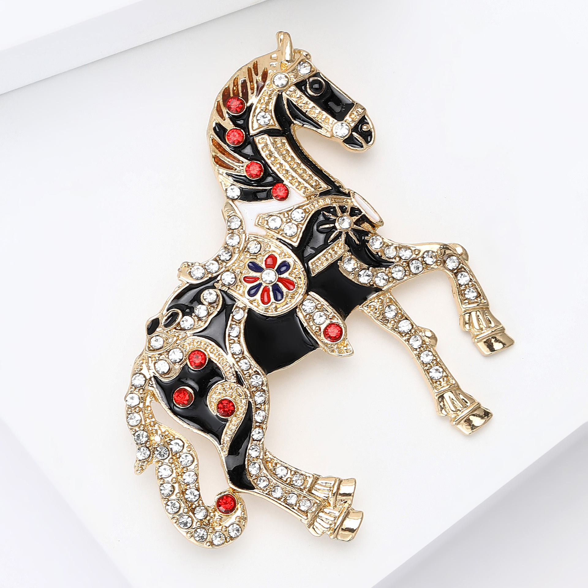 Cross-Border Diamond-Encrusted Palace-Style Enamel Light Luxury Horse Brooch for Men and Women, Suit Coat Brooch, Jewelry Pin, Zodiac Accessory