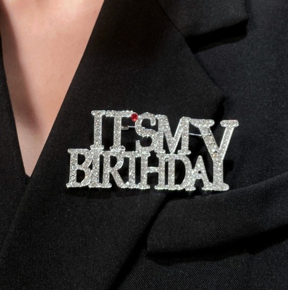 O1CN01s9q00426cs3l3WUtU_!!1732