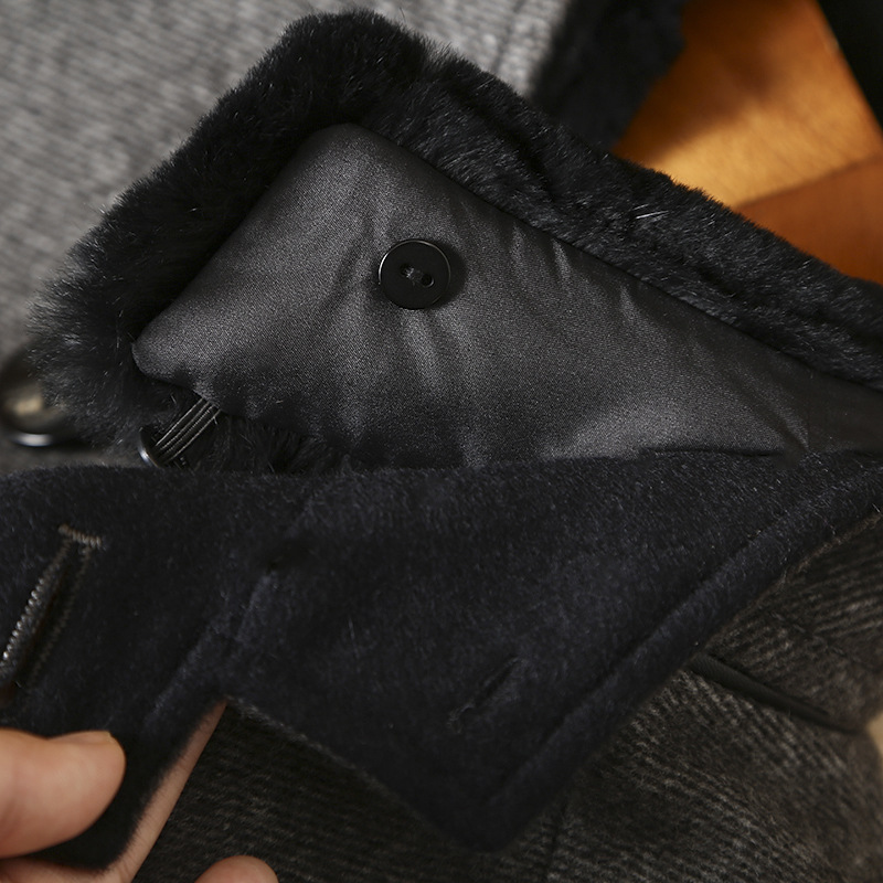 Abrigo de lana pura de los hombres otoño y el invierno engrosado Cuello de piel desmontable de longitud media capa de lana de los hombres abrigo 4E045