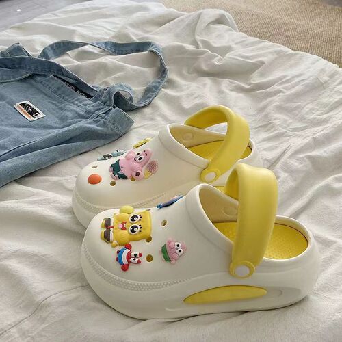 Thick sole hole shoes for women in summer, height-increasing and anti-slip 2024 new style, seaside beach, outer wear, baotou half slippers for women