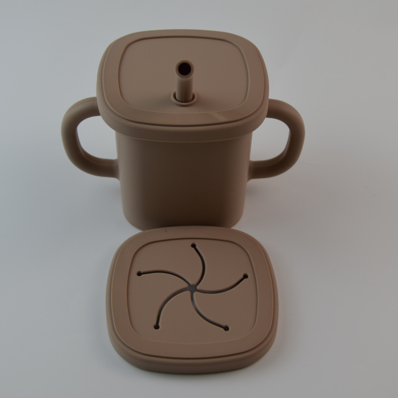 One cup and two covers dark brown colors