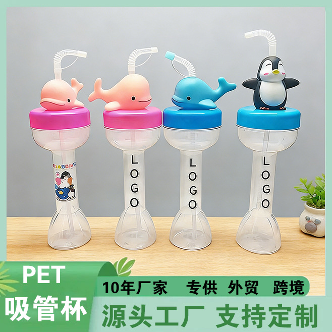 El acuario en stock establece todo tipo de tazas de animales marinos, botellas de dibujos animados de tiburón y ballena, tazas con mancuernas grandes, tazas con pajitas, venta caliente