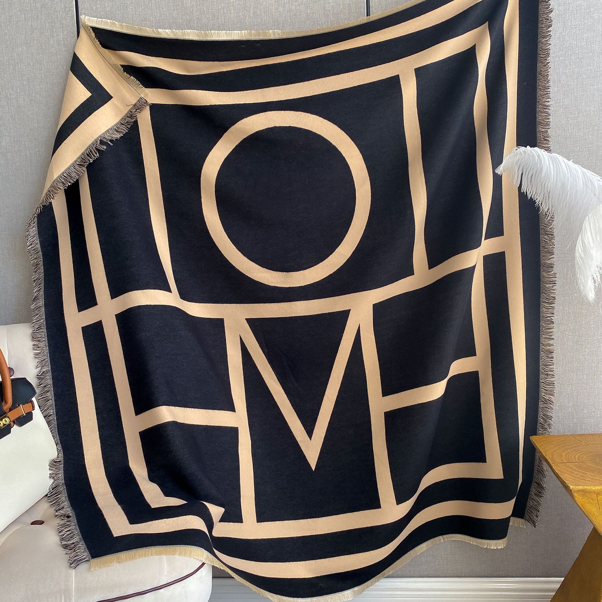 2023 Otoño e Invierno Nueva carta MO bufanda de cachemir de doble cara mantón de la habitación con aire acondicionado ropa exterior de viaje capa engrosada para las mujeres