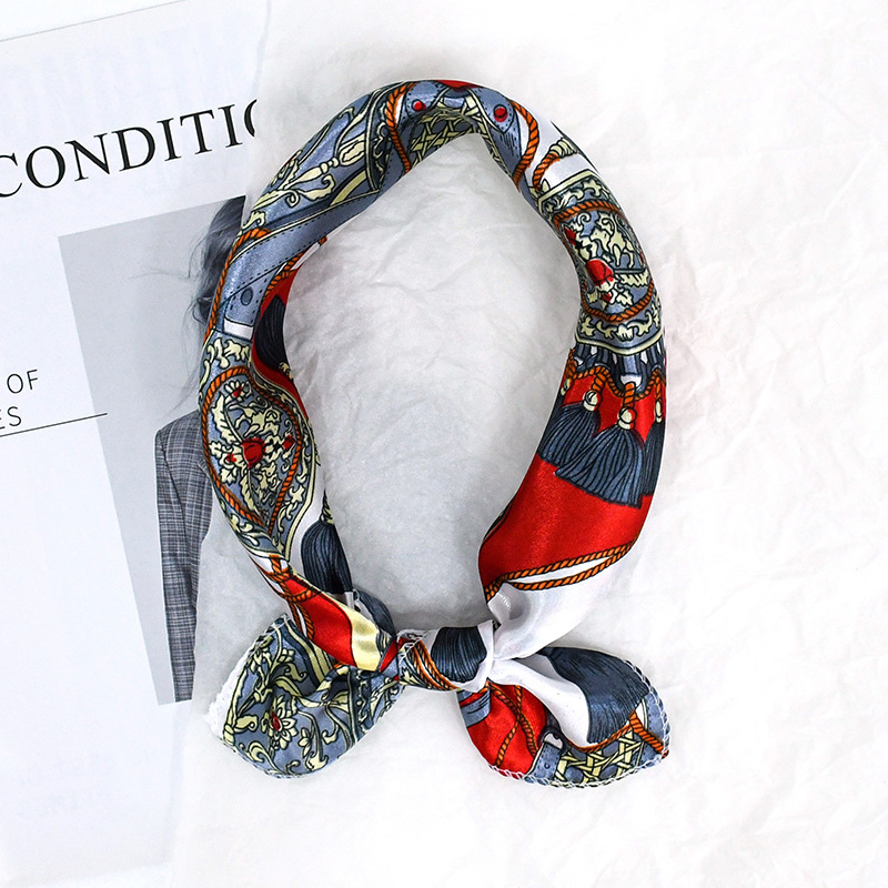 50 Satin Chain Pañuelo cuadrado estampado Color Sense de alta gama Moda de todo fósforo azafata profesional Servicio al cliente Bufanda de decoración Bufanda de seda