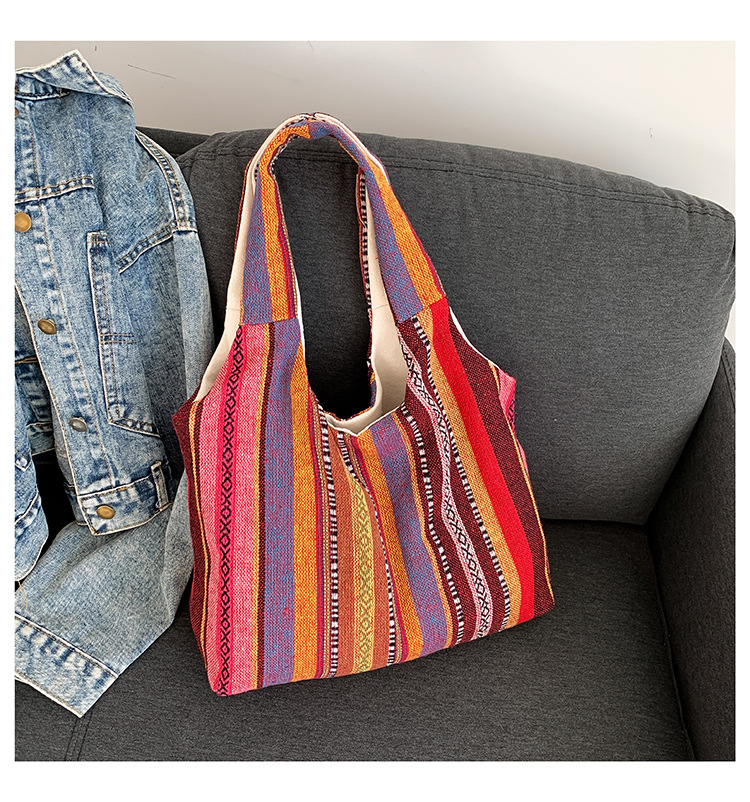 Estilo chino artístico de moda simple bolsa de mujer 2024 invierno nuevo estilo occidental todo partido hombro axila bolsa abierta