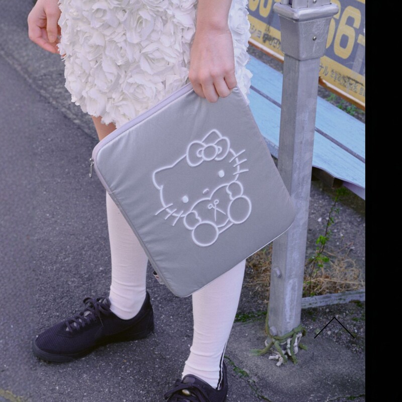 New Korean Ins Blogger Hello Kitty Style Embroidered Tablet Bag Kazum Laptop Storage Bag New Korean Ins Blogger Hello Kitty Style Embroidered Tablet Bag Kazum Laptop Storage Bag