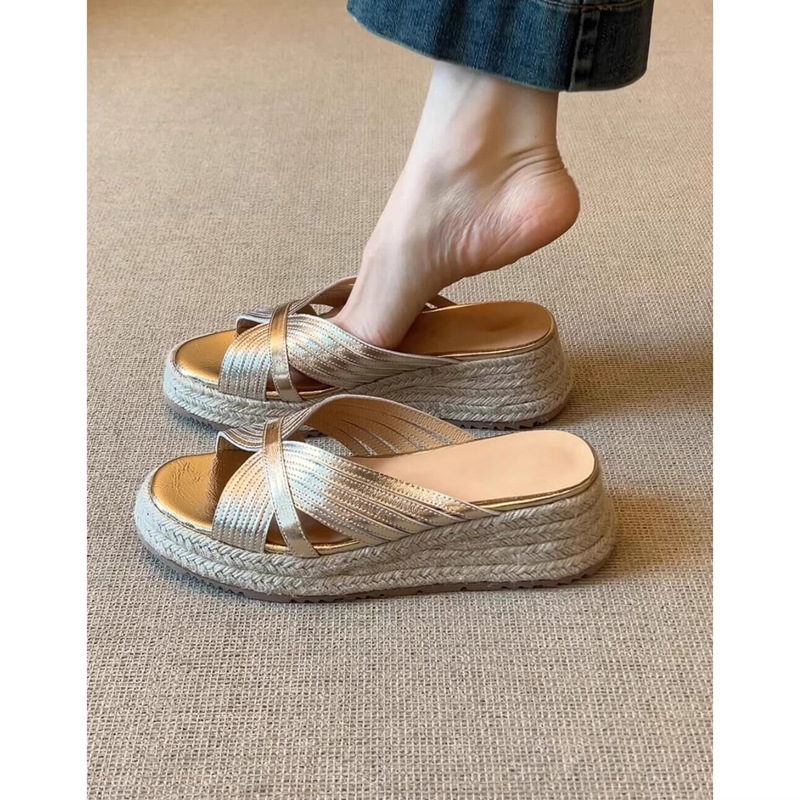 In-Stock Retro 5cm Fashion Patchwork Hollow-Out Straw Wedge Sandals, Simple and Versatile, Open-Toe, Thick-Soled In-Stock Retro 5cm Fashion Patchwork Hollow-Out Straw Wedge Sandals, Simple and Versatile, Open-Toe, Thick-Soled