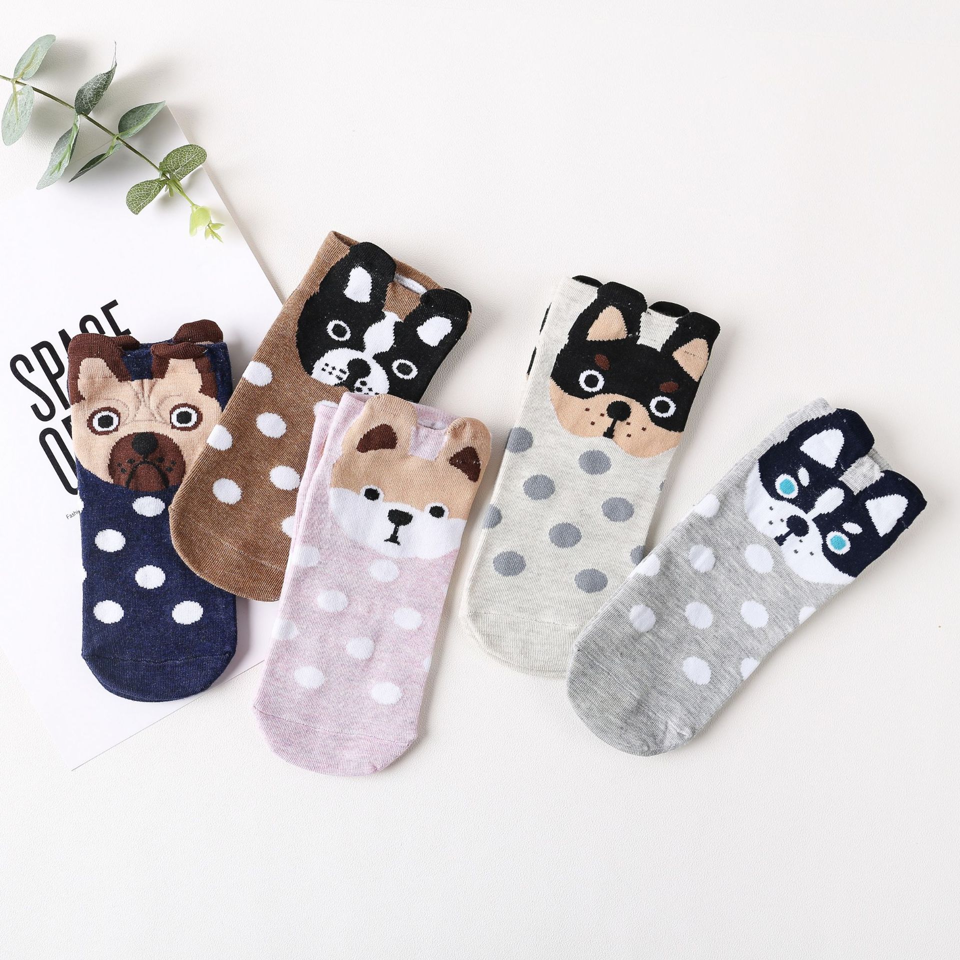 Primavera y verano nueva caricatura Comercio exterior Calcetines de barco de mujer estilo universitario boca baja calcetines invisibles ins estilo japonés calcetines cortos de moda