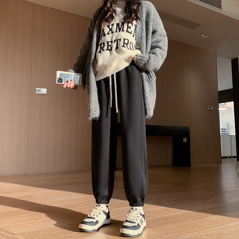 ピンクの裏起毛スウェットパンツ レディース フリースパンツ 秋冬 2025年新作 アウター用 綿パンツ フリース素材 フリース裾デザイン