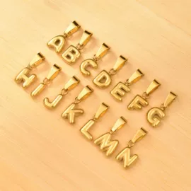 项链;项坠;耳环