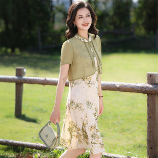 Qianbai Yilian Mom Summer Dress New Chinese Style Dress 2025 New Middle-Aged and Elderly Women's Short-Sleeved Two-Piece Skirt