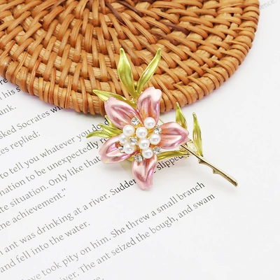 Yaxa sancaqları Lily Flower Brooch for - bf0064-pink-freesia-brooch