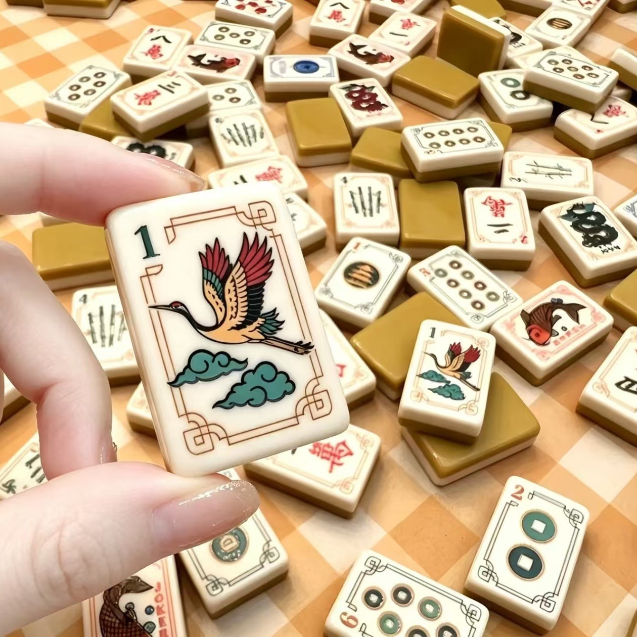 (In-Stock Product) American-Style Mahjong Tiles No. 36, Acrylic, Yellow Crane Design, for Home Use and Gift-Giving, Hand-Crafted Mahjong