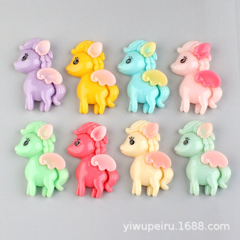 Cartoon pony, cream phone case with accessories, children's hairgrip, material, handmade