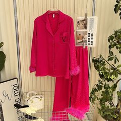 氷糸パジャマ女性春夏の大きいサイズの薄いタイプのゆるいヒョウ柄の羽の長袖のズボンのスーツは甘くて外に着ることができます。