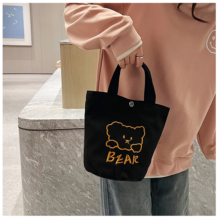 Personalized ladies' bucket bag, versatile and cute canvas bear wholesale, simple Japanese style new handbag undefined