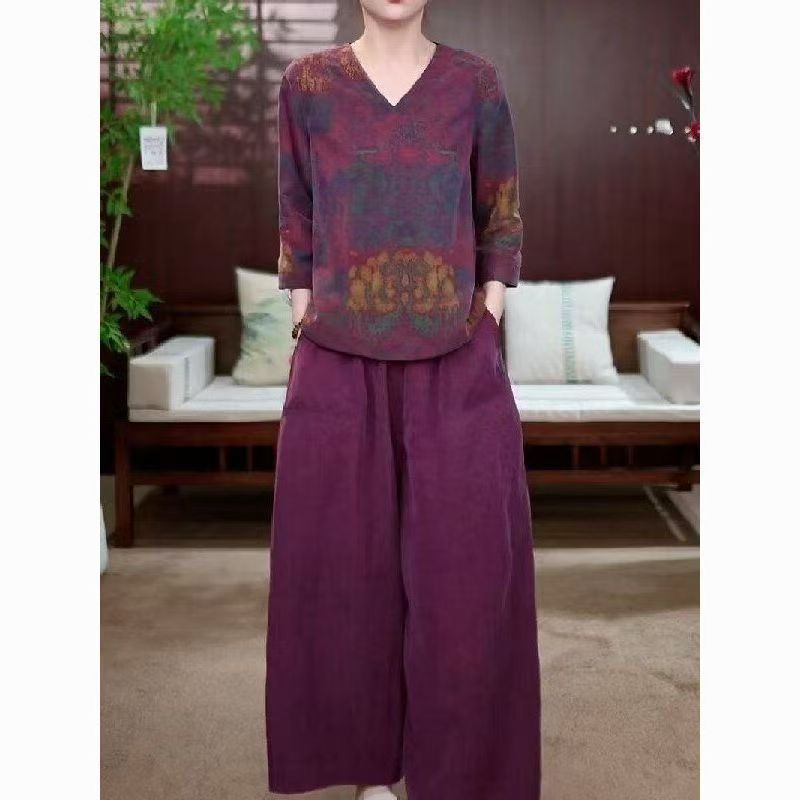 Stylish and youthful retro-inspired summer 2026 new style: chic, loose-fitting, slimming, casual, and versatile V-neck top and pants.