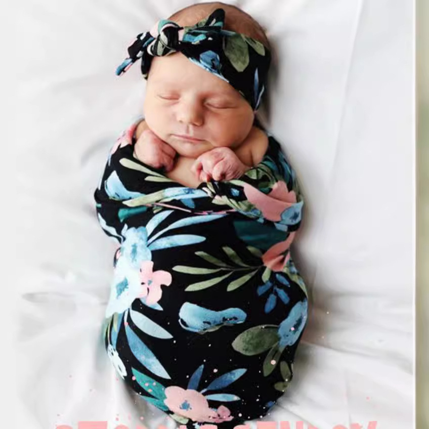 Bolsa de bebé de impresión transfronteriza toalla bolsa recién nacida toalla tapa de neumático banda de pelo de tres piezas conjunto de impresión de envoltura elástica traje de toalla