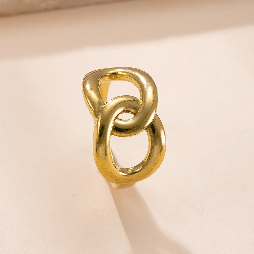 Anillo de acero inoxidable europeo y americano Moda femenina Anillo de estrella de mar hidráulico geométrico Chapado en oro de 18 quilates Anillo de amor Joyas de acero de titanio