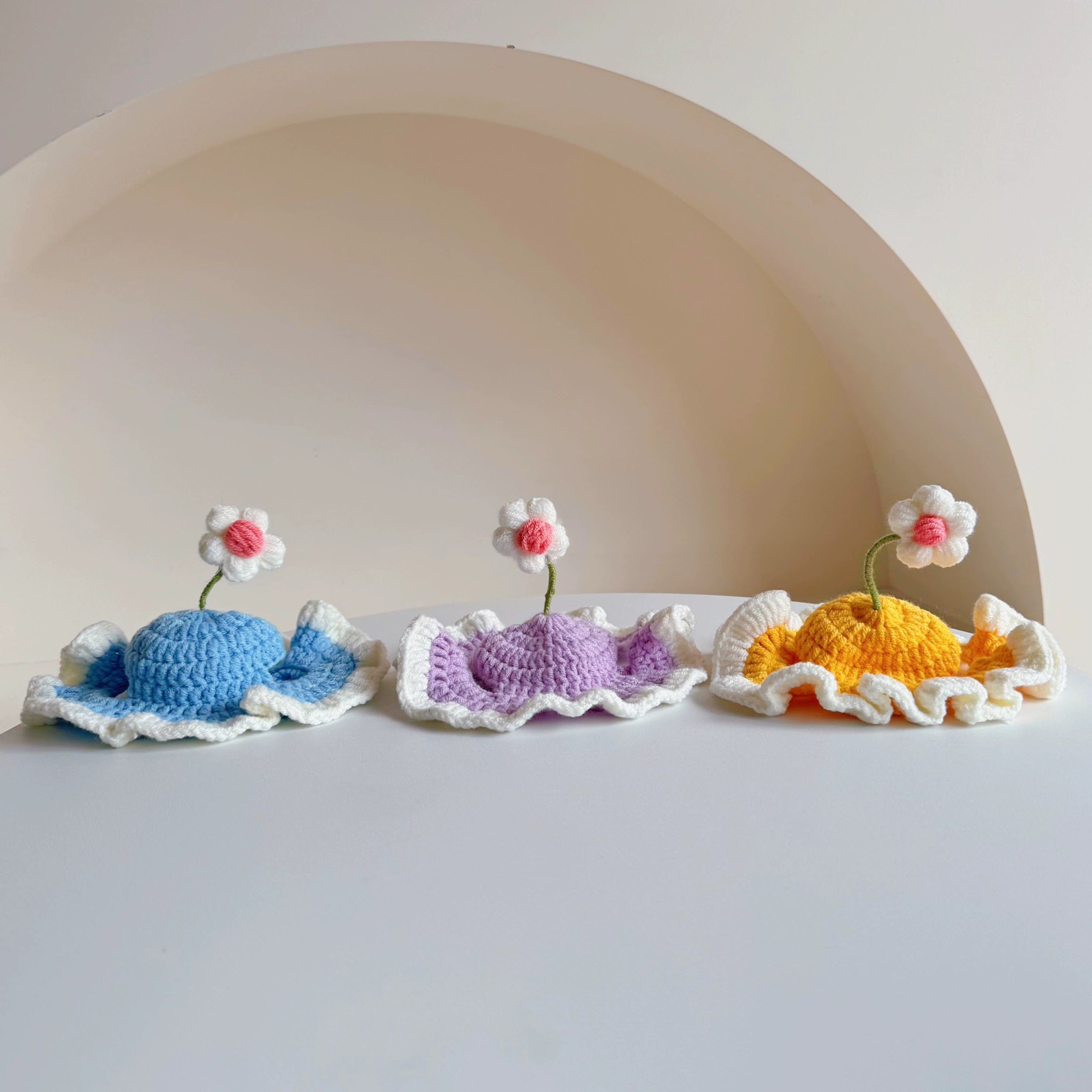 Головные уборы для домашних животных, вязаная шапка для кошек и собак, реквизит, головные уборы, забавная одежда для трансформации, оптовая продажа волос напрямую с фабрики, горячая распродажа через границу