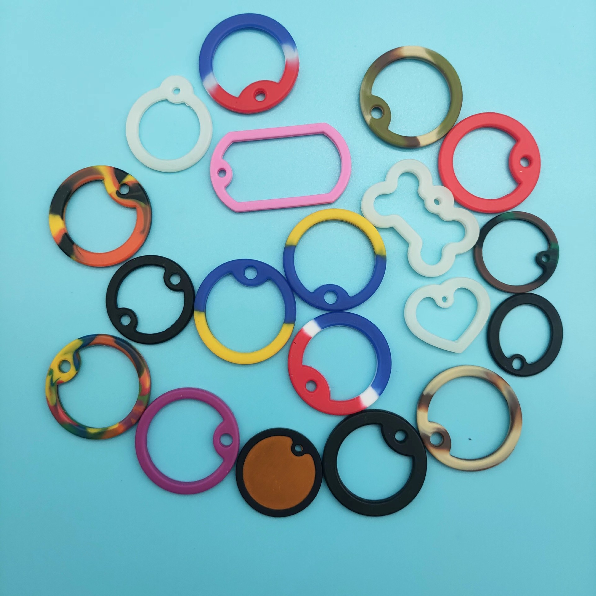 迷彩硅胶胶套 通用硅胶狗牌套 硅胶吊牌加工 50*30消音圈