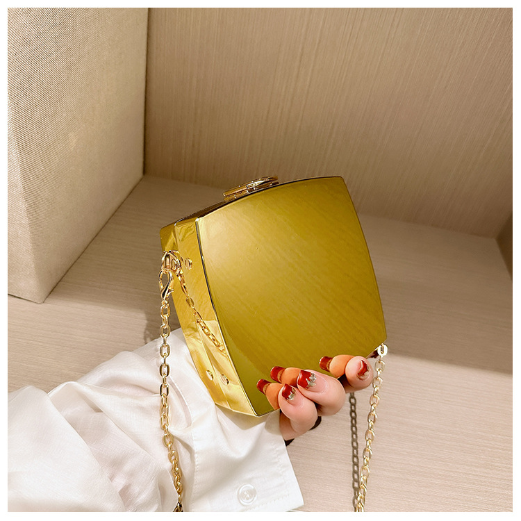 2025 New acrylic bag, square box bag, single-shoulder crossbody chain, women's makeup bag, fashionable cross-border clutch undefined