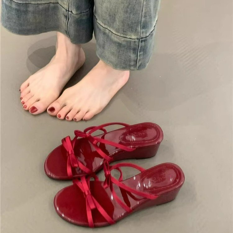 Elegant summer sexy mule made of sheepskin leather with bow heels