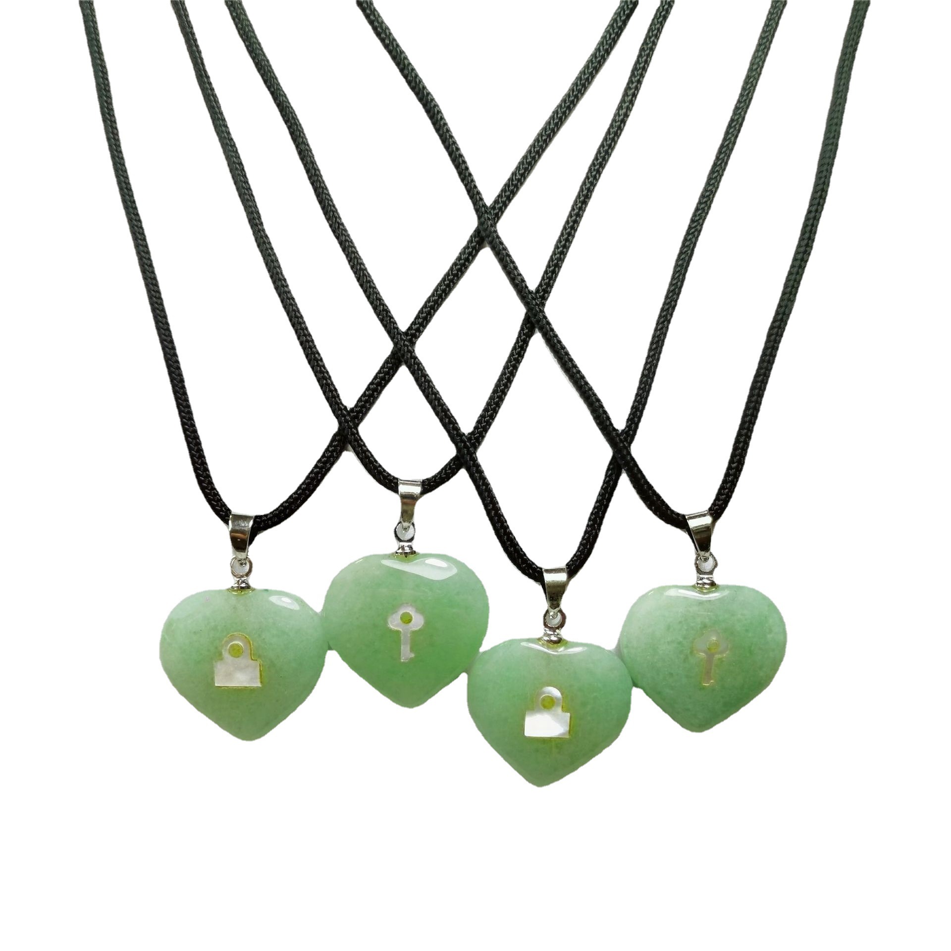 厂家直营 精美东陵玉爱情锁情侣吊坠 绿东陵桃心吊坠简约款