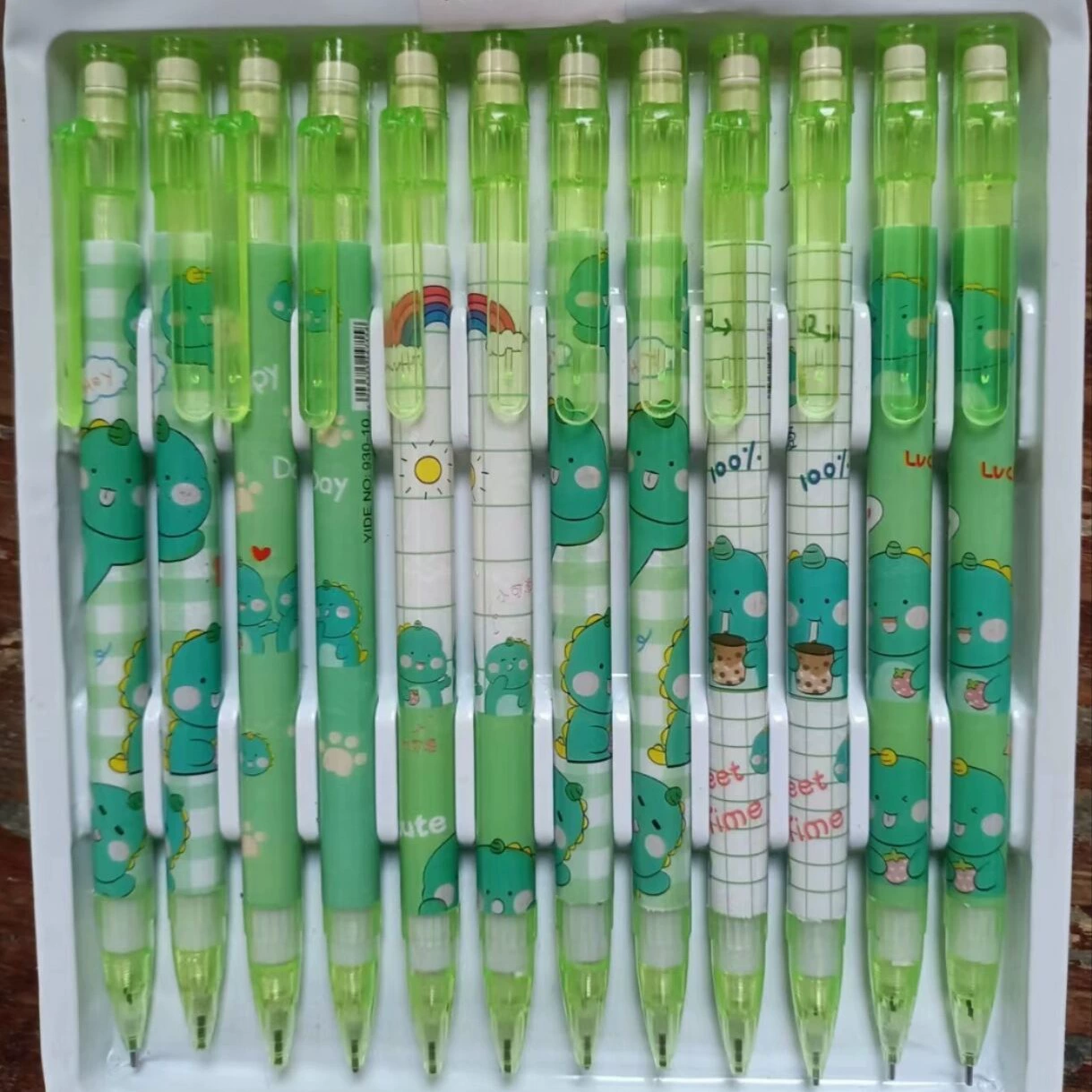 Прямые продажи с фабрики различных мультяшных механических карандашей, 24 штуки в коробке.