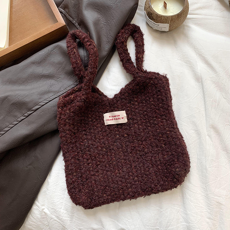 Bolso cuadrado pequeño bolso de mujer 2025 otoño e invierno nuevo estilo de alta gama bolso de mano de punto de felpa cerosa suave bolso de hombro