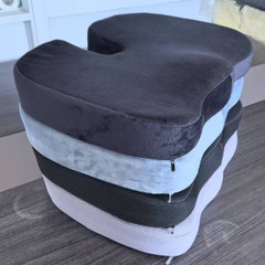 記憶綿の座布団を越えてゆっくりとリバウンドするu型オフィスクッション自動車シートクッション滑り止め底座布団卸売り