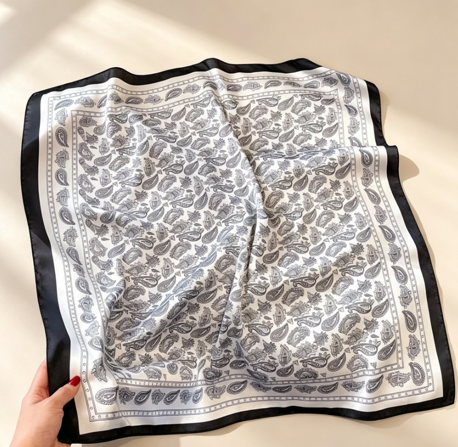 70 bufandas de seda cuadrada alta sensación de moda coreana versátil bufandas de seda de impresión retrógrada