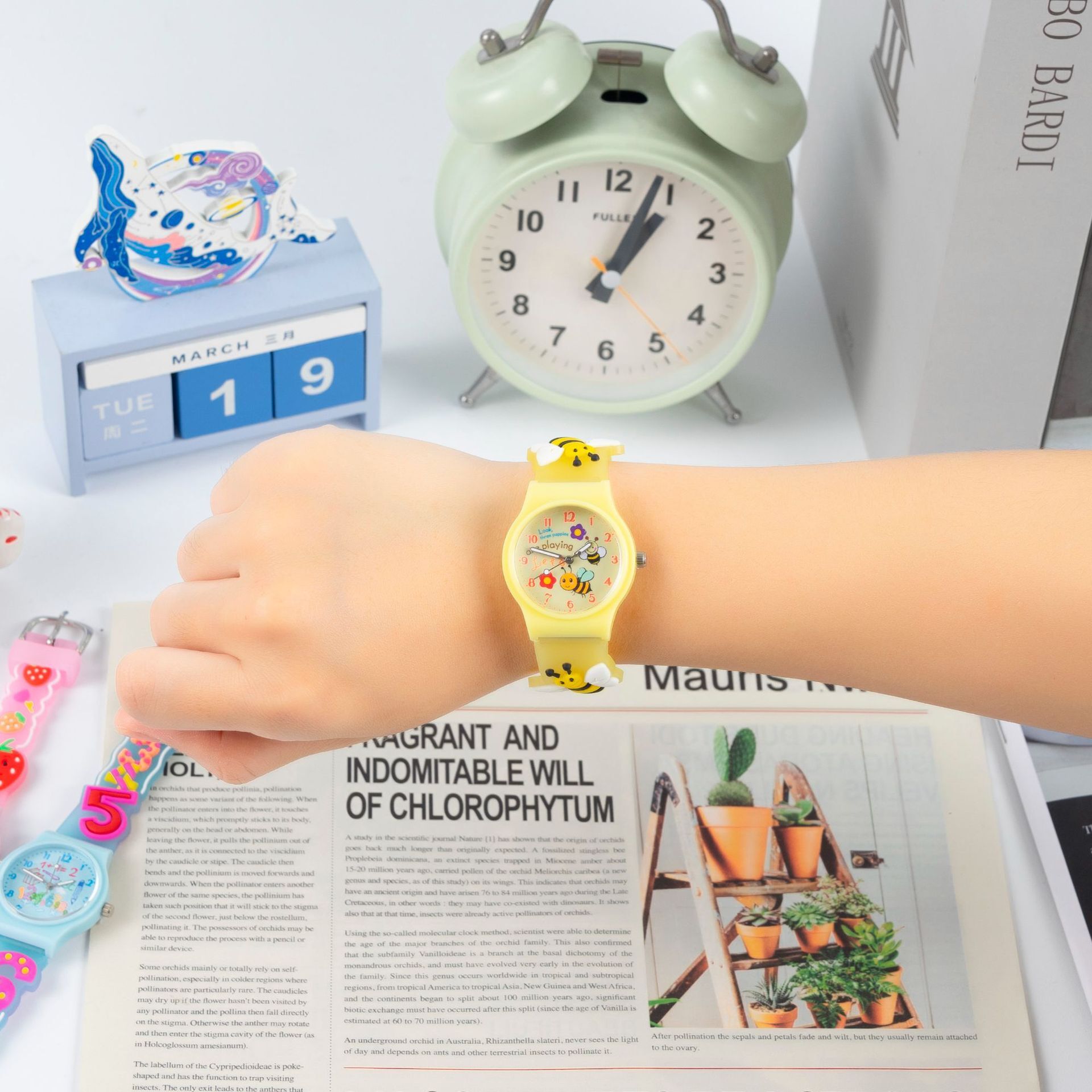 children's cartoon silicone cute waterproof quartz watch for early…