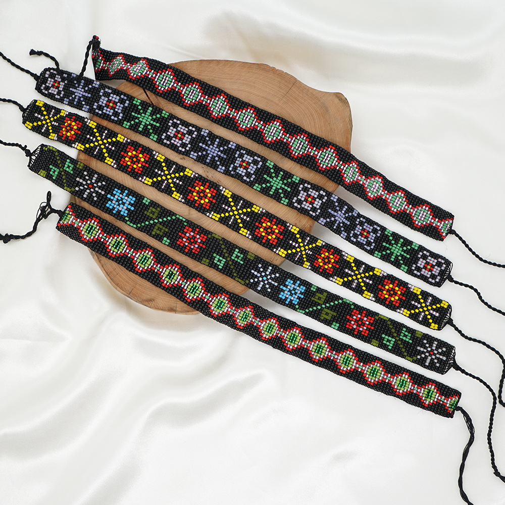 Bohemian Ethnic Pattern Clavicle Necklace display picture 2