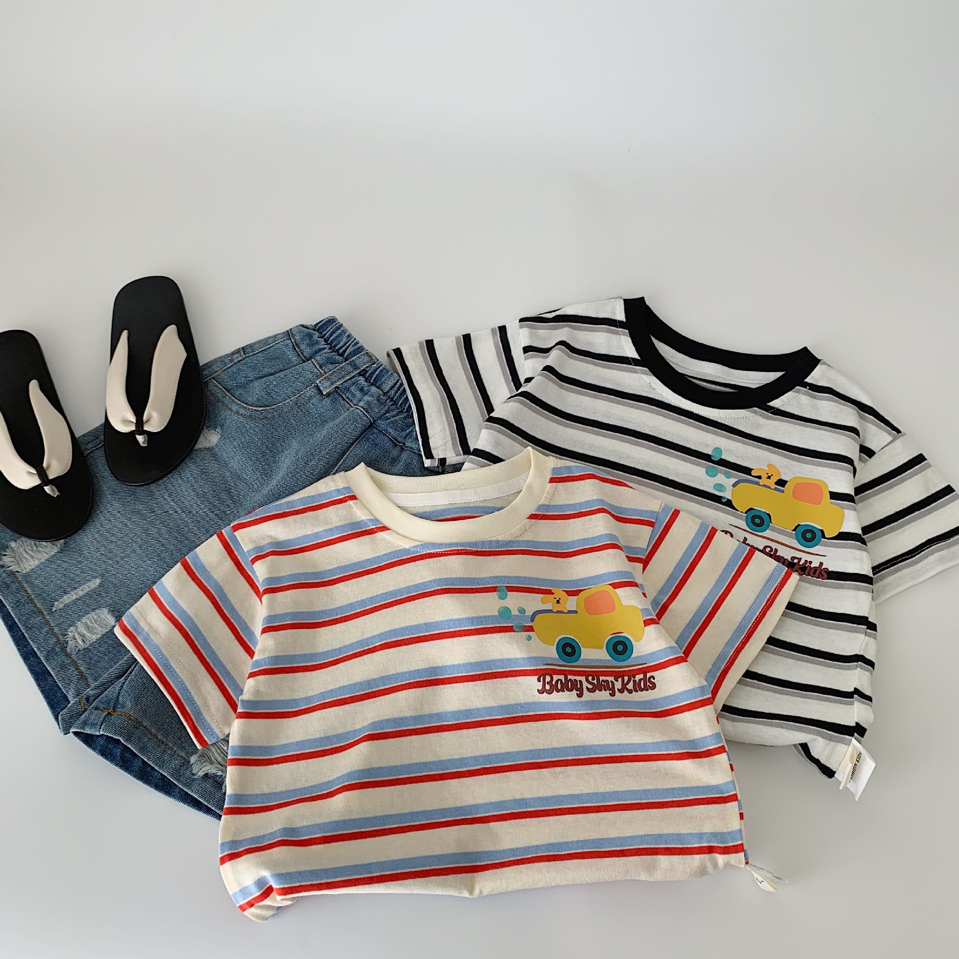 Camiseta para niños Maibao 2025 verano nuevo estilo coreano para niños y niñas vestido de verano a rayas fino de manga corta para niños al por mayor