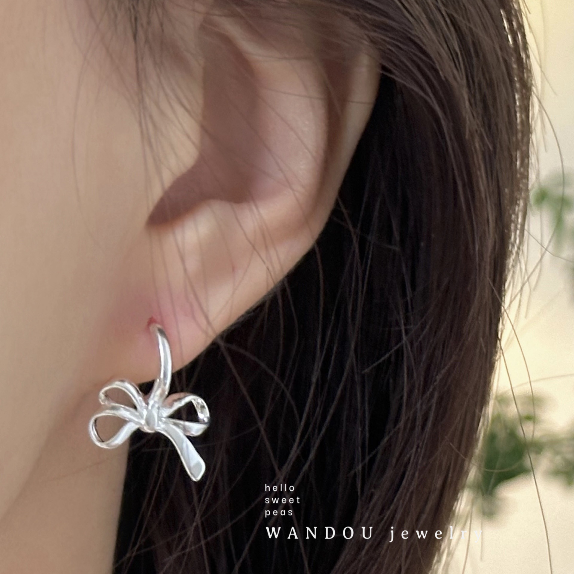 Nuovo fiocco per donna di alta qualità, orecchini con un design di nicchia, piccole fibbie in stile profumo e accessori per le orecchie_voghion.com