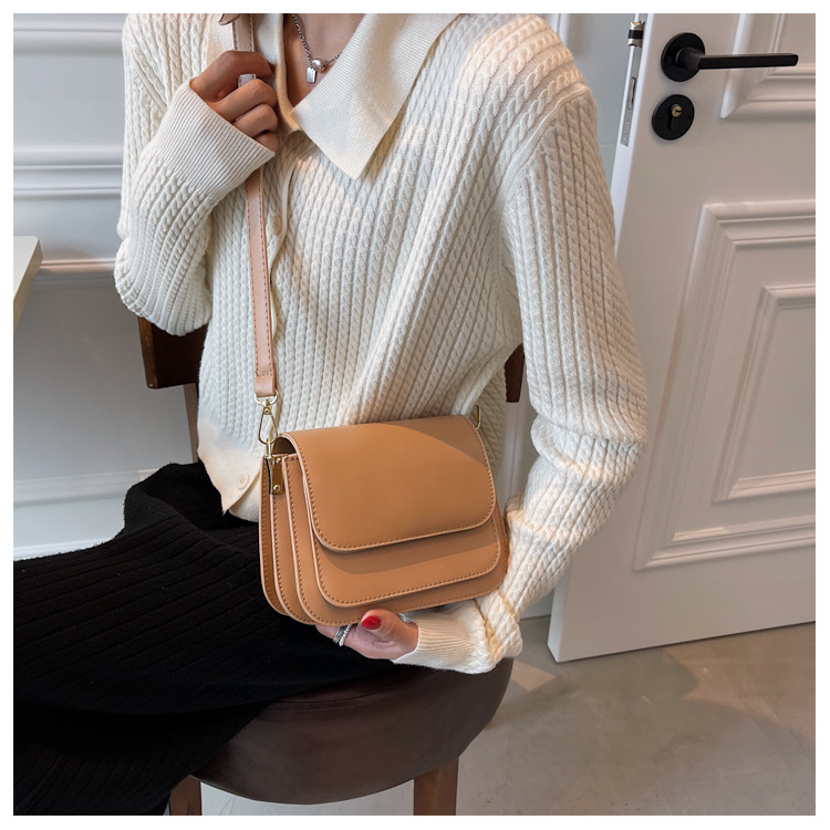Fashion Simple Solid Color One-shoulder Messenger Square Bag Wholesale Nihaojewelry display picture 7