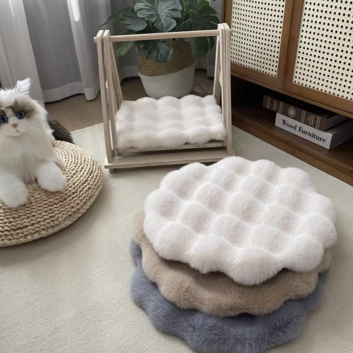 Rabbit Fur Plush Cat Bed Mat Dog Bed Sleeping Round Cushion Pet Bed Sleeping Mat Autumn and Winter Warm Cat Floor Mat Rabbit Fur Plush Cat Bed Mat Dog Bed Sleeping Round Cushion Pet Bed Sleeping Mat Autumn and Winter Warm Cat Floor Mat