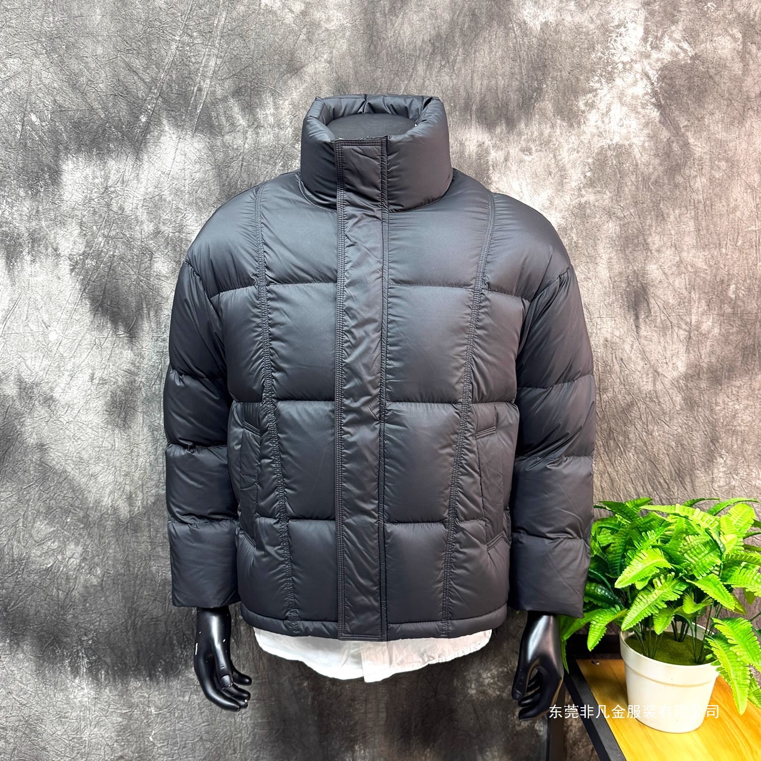 High-Quality Soft and Waxy Stand-Up Collar Men's down Jacket Winter Heavyweight Thickened Warm Bread Jacket Trendy